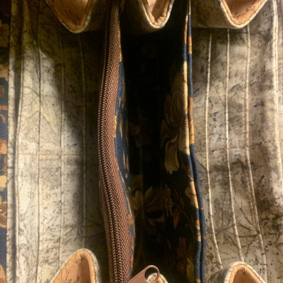 Beautiful vegan friendly  cork wallet - Picture 7 of 12